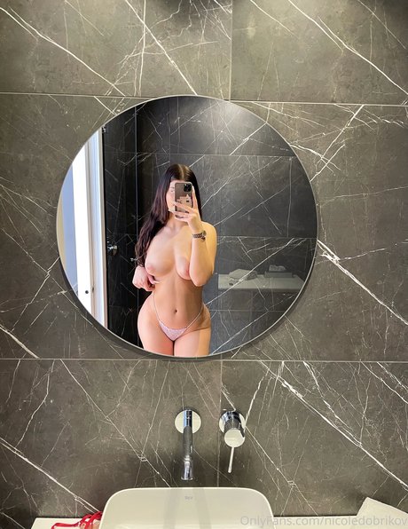 Nicole Dobrikov star perfect archive