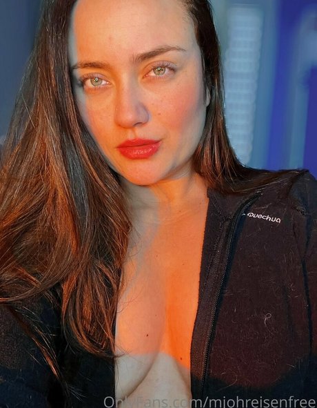 mjohreisenfree nudes actress pic