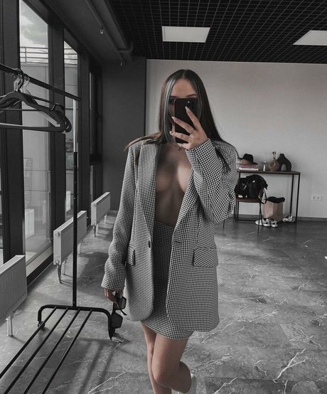 Leron Baron nudes star pic