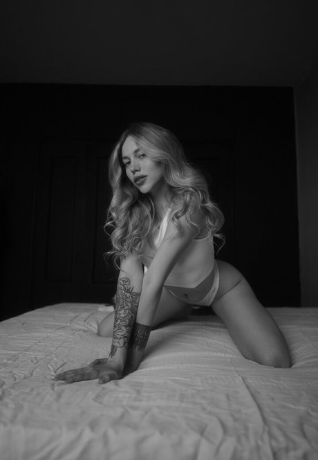 leather leggings onlyfans hd images