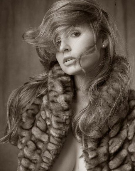 Corinna Daniela Roesch model free image
