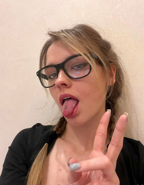 emmapaid porn model pics