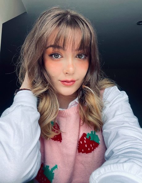 poopernoodle best actress photos