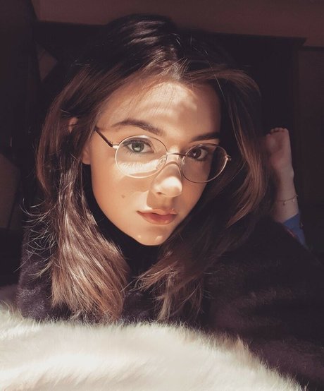 poopernoodle nudes actress img