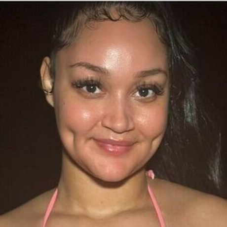 Darla Dimples pretty pornstar pictures