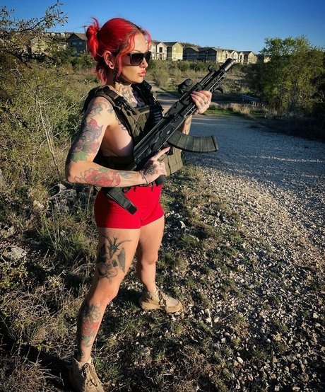 Gun Bunnies model nice picture
