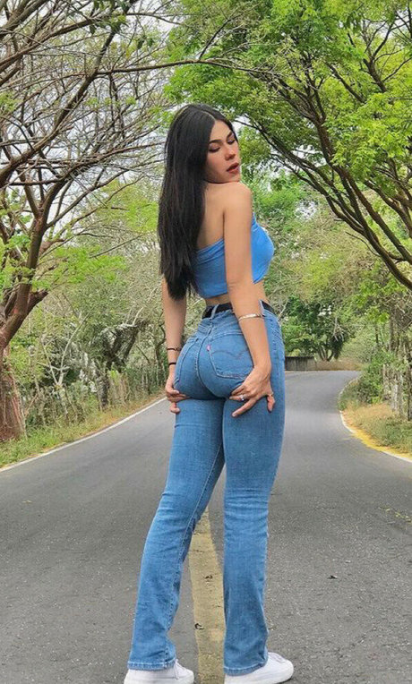 Anette Blanco high quality model picture