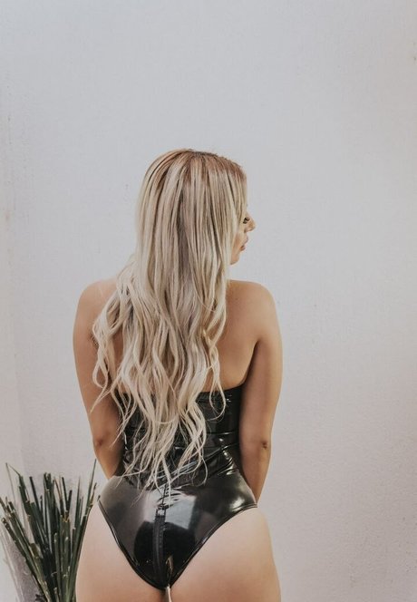 flexible teen onlyfans hot naked pic