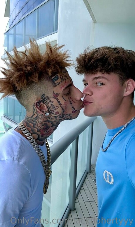 popular trans onlyfans sexy pics