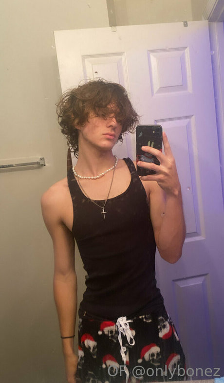 onlybonez pretty pornstar img