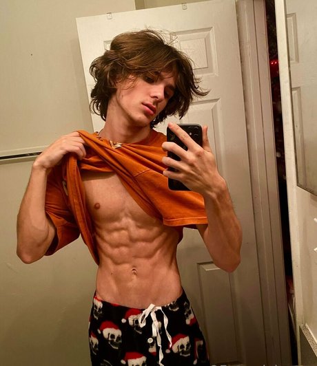 onlybonez model pornographic image