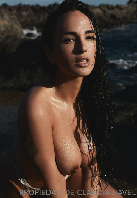claudiabavel free model image