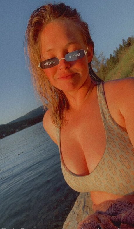 newbootgoofinn star high quality photo