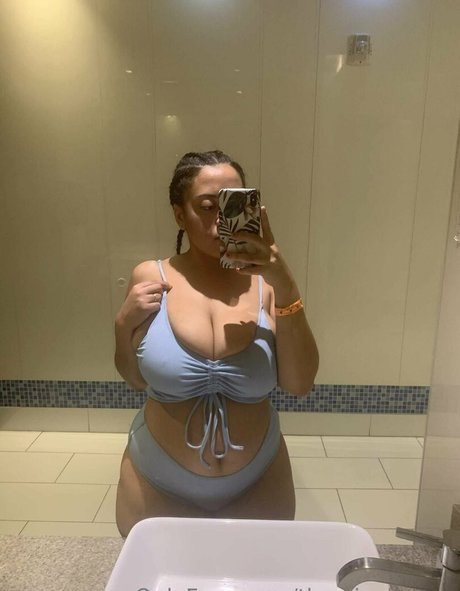 theolivebunny naked pornstar pictures