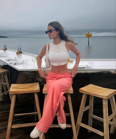 Ella Mendelsohn nice model pictures