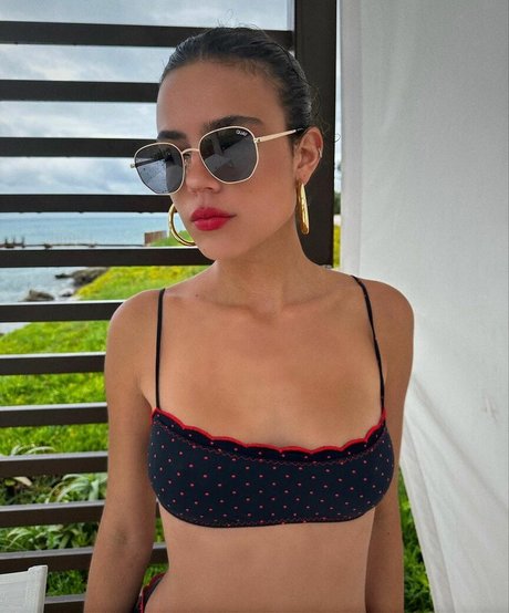 Ella Mendelsohn model pretty pictures