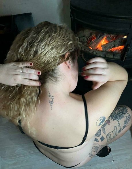 milf strip onlyfans xxx images