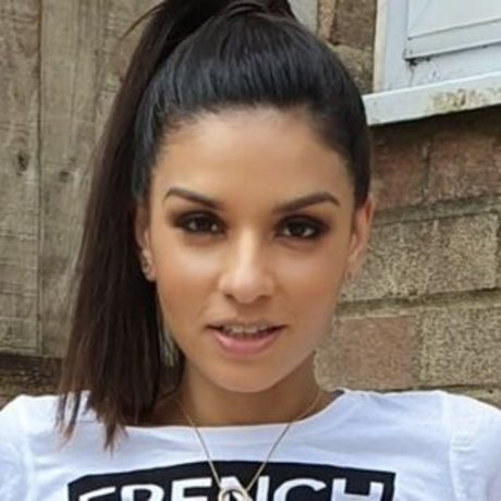 Zara Mae xxx star photo