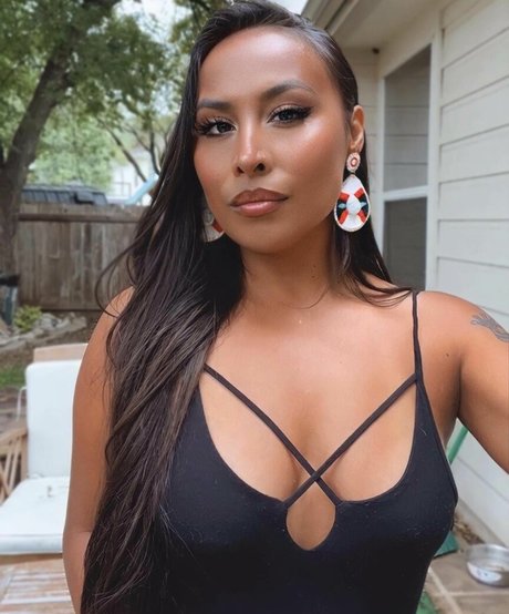 starseedmami sexy actress pic