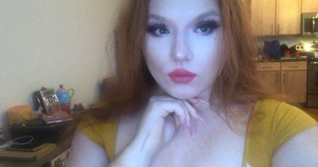 tragedyann high quality pornstar image