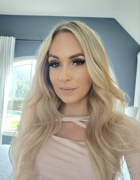 sierraspunkfree model pretty picture