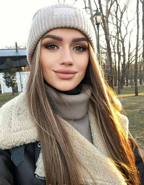 precious mia art star gallery