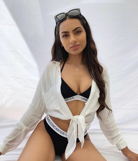 nikkirai_ star hd picture