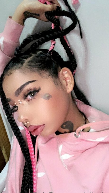 african onlyfans pretty pic