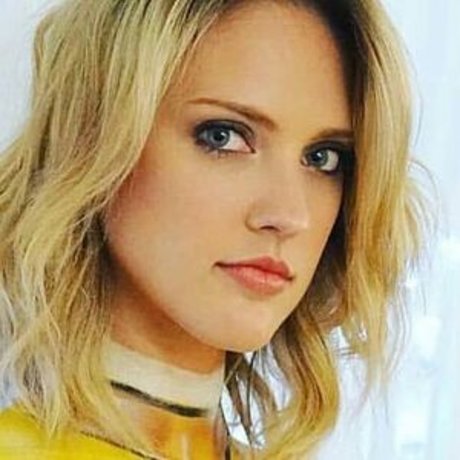 Ciara Hanna pretty star pic