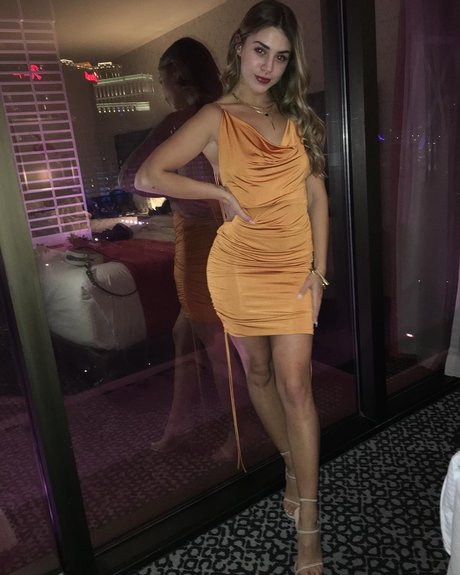 Emmily Mello art pornstar photo