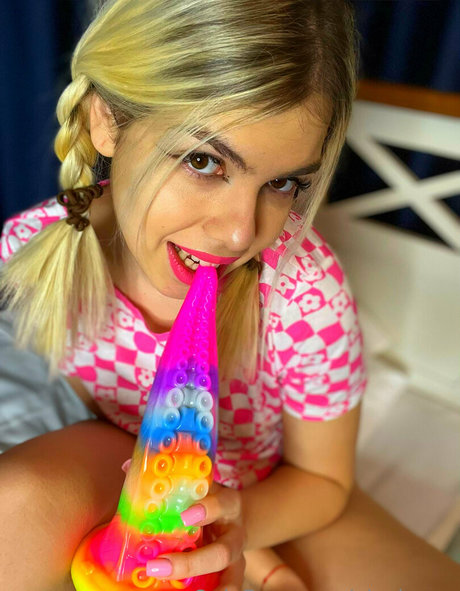 elsakroes pornographic actress archive