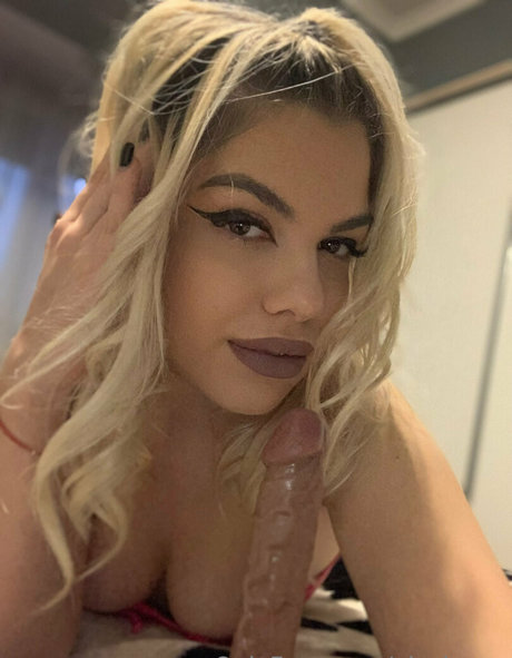 elsakroes model photo