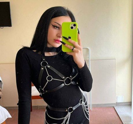 katsumi coe model top galleries