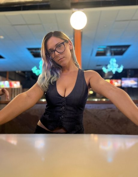 Christie Skylar perfect pornstar images