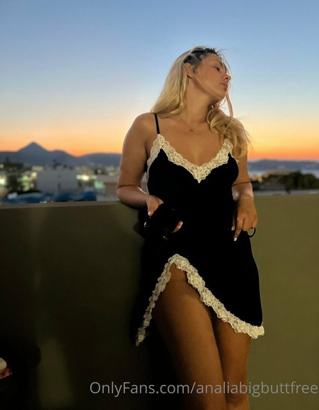 analiabigbuttfree star hot gallery