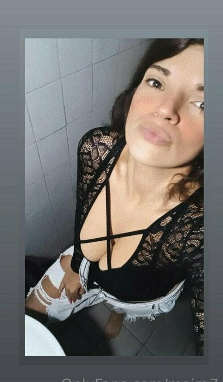 maira7 top star photo
