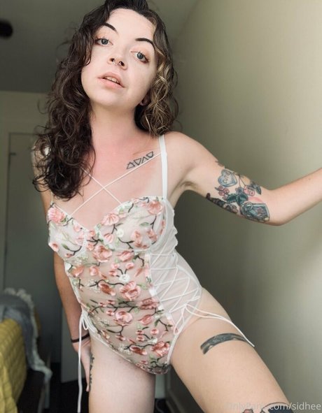 sidhee naked actress picture