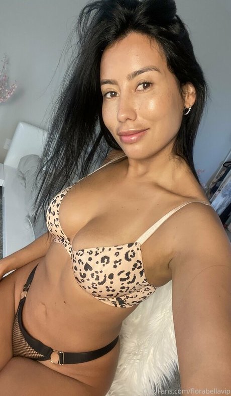 florabellafree pretty star photo