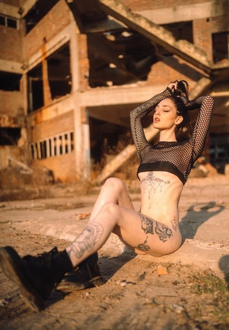 housewife onlyfans naked photo