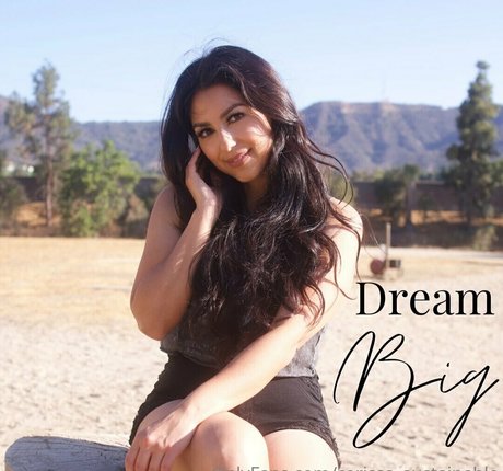 cerissa sustainable model exclusive photo