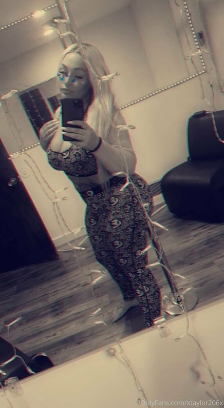 xtaylor206x star sexy pic