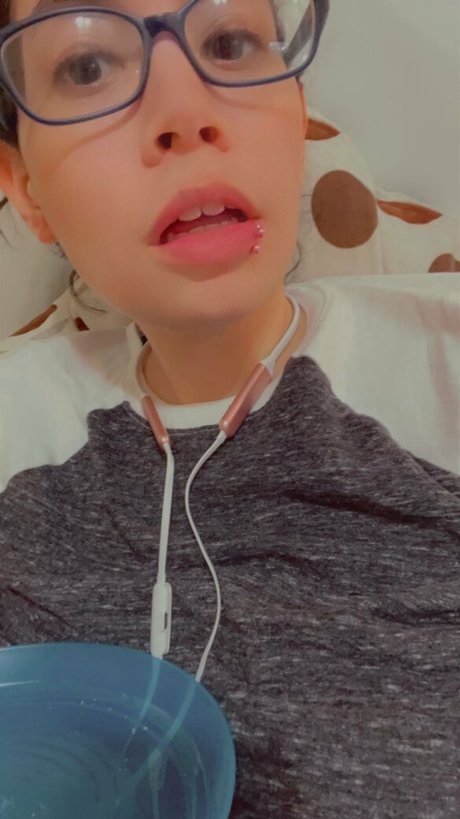 sierrarblakefield exclusive model img