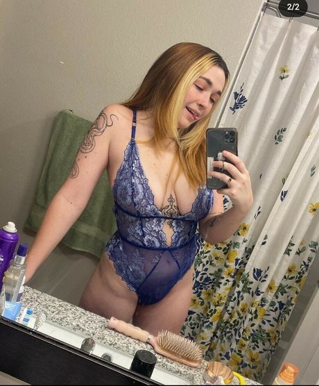 huge shemale onlyfans beautiful pictures