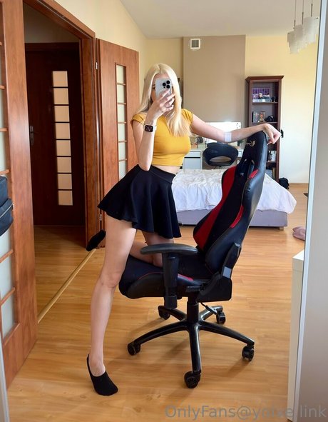 onlyyoive star nude pictures