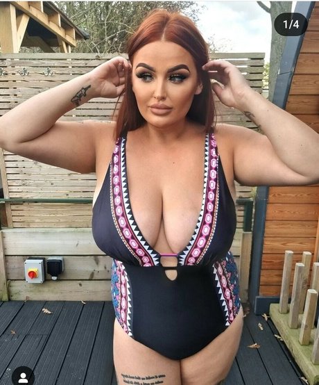 girl on girl onlyfans sexy image