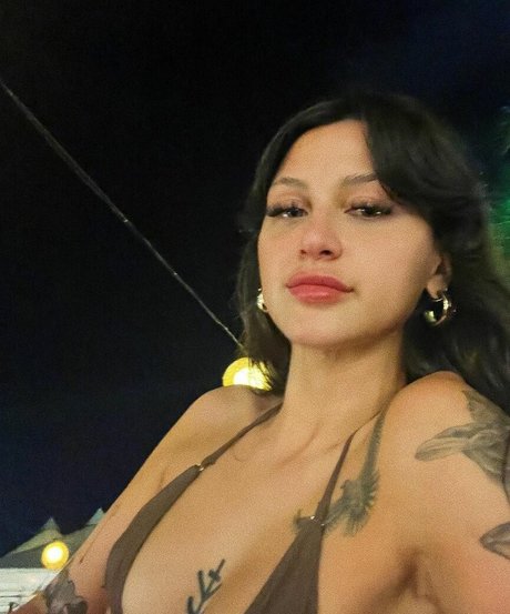 Sariana erotic actress image