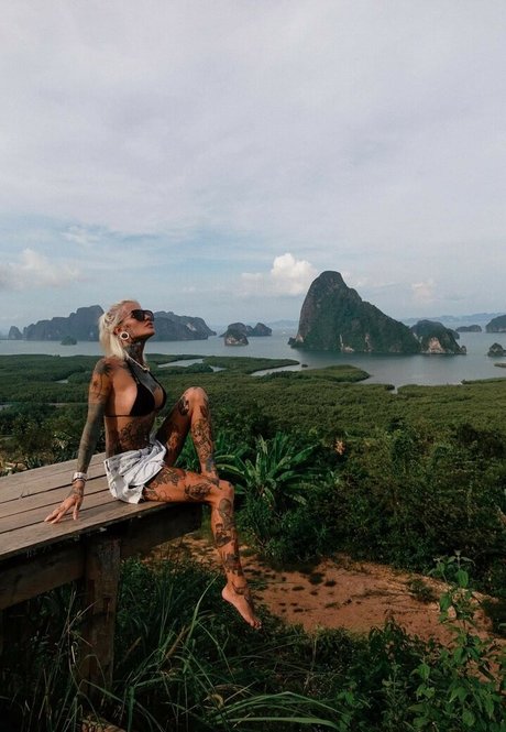 Bantik Boy sex pornstar img