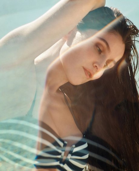 Laetitia Casta star exclusive images