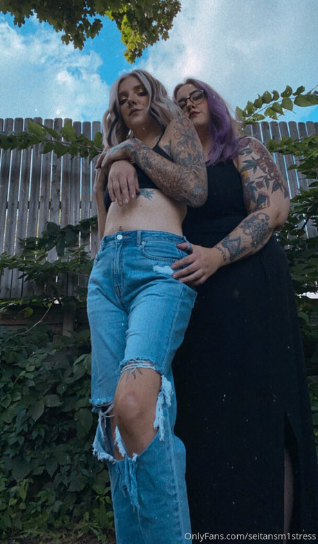 mother daughter onlyfans art naked galleries