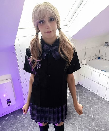 Puruchuu sexy model photo